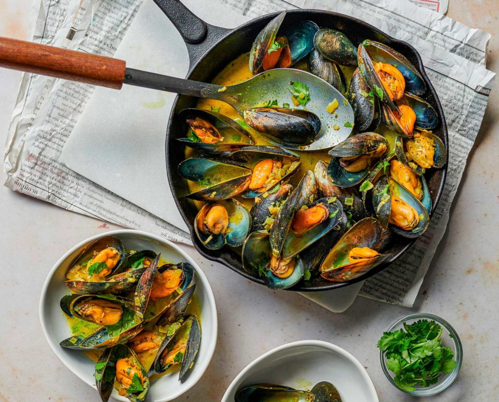 Mussels with Coconut Milk Curry [ 5 Ingredients] Andy The RD